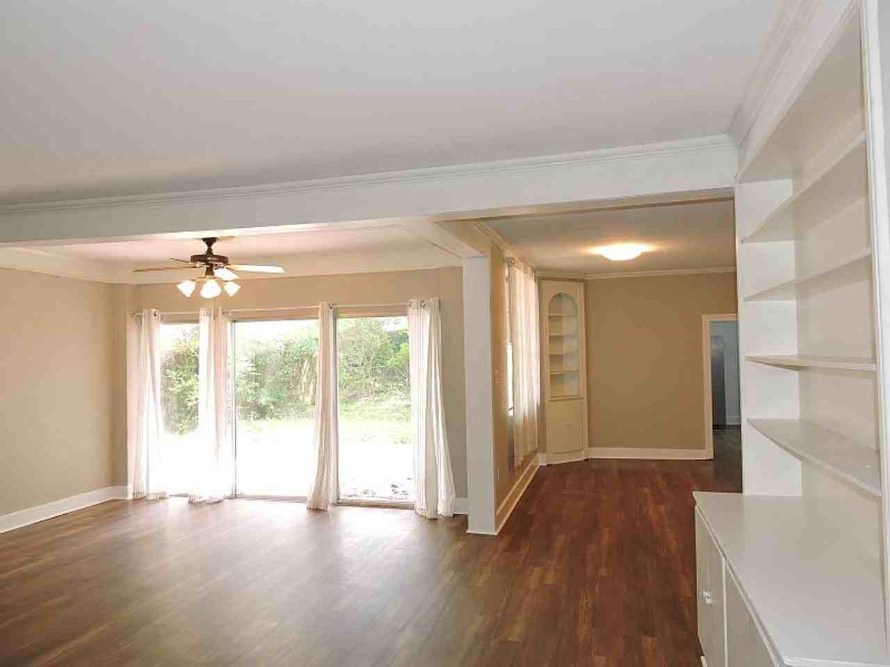 2775 Morning Glory Ave - Photo 3 of 27