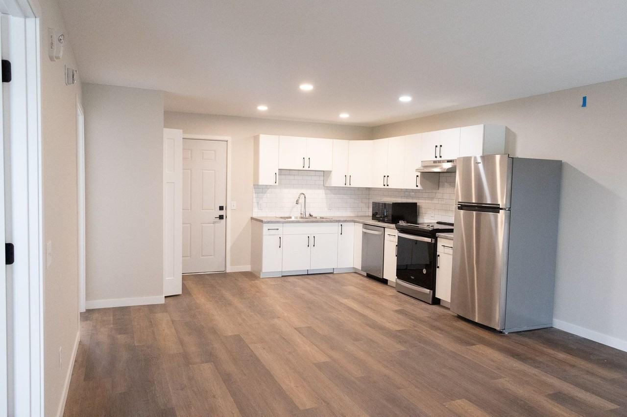 Elmview I Apartments - Photo 3 of 50