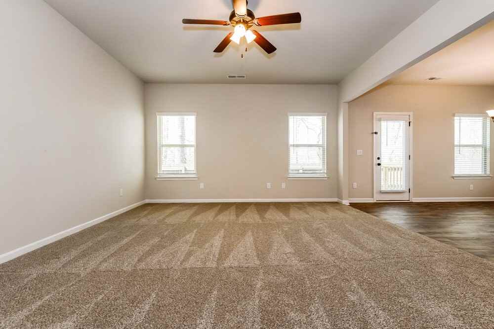 139 Magnaview Dr - Photo 4 of 17