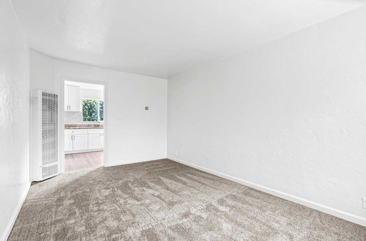 3519 68th Ave - Photo 5 of 29