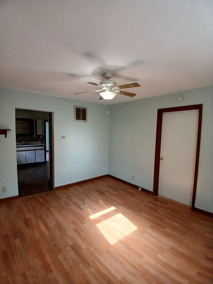 805 N 21st St - Photo 3 of 13