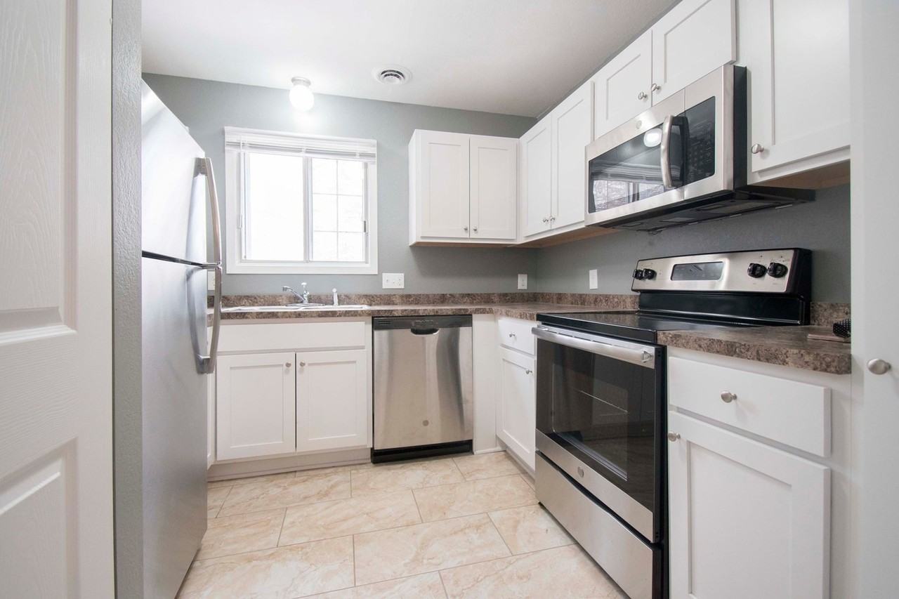 Lancaster Park Townhomes - Photo 2 of 37