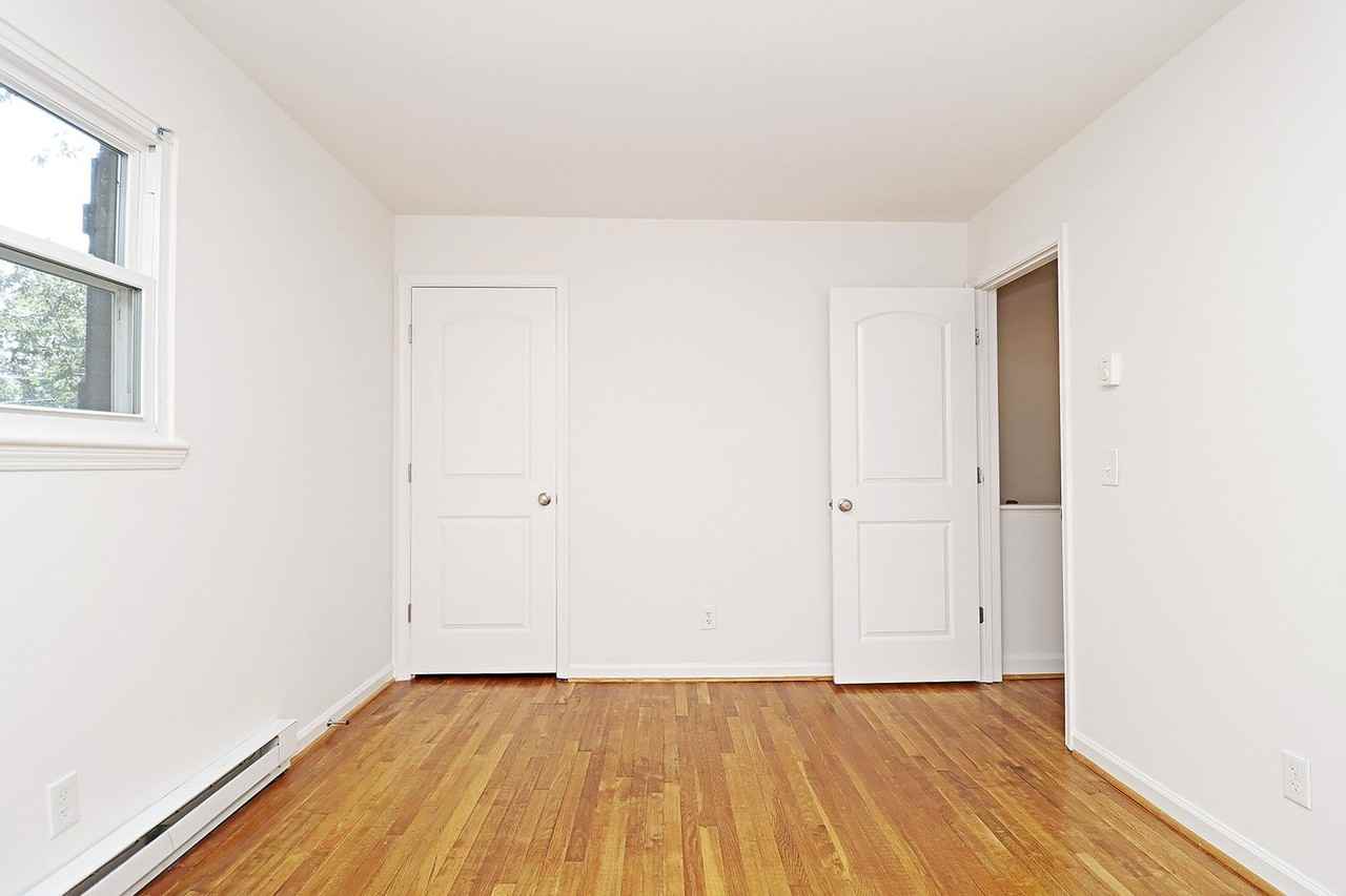 217 Stribling Ave #B - Photo 7 of 12