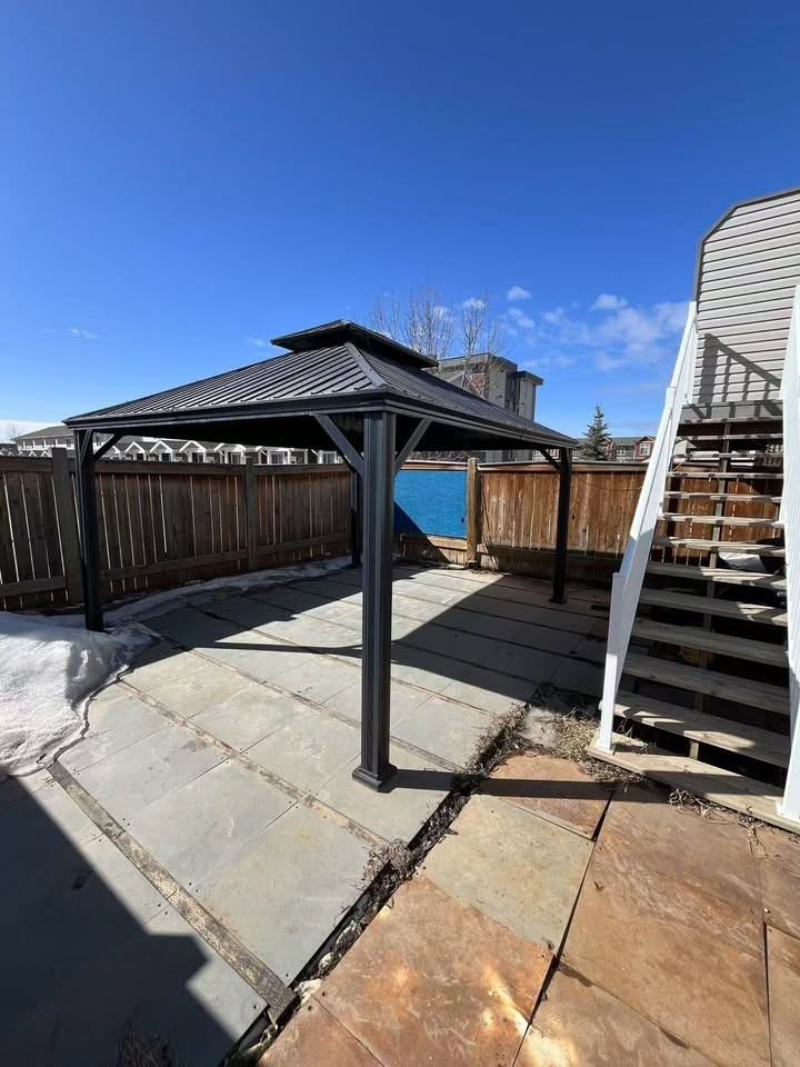 11011 104a Ave #1 - Photo 2 of 12