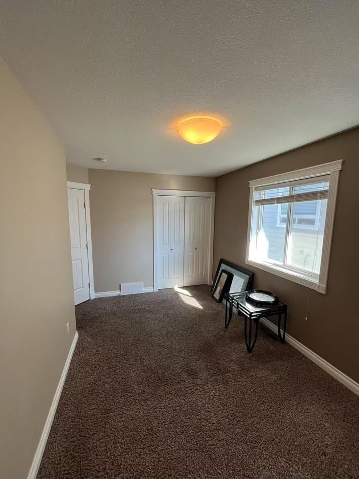 11011 104a Ave #1 - Photo 6 of 12