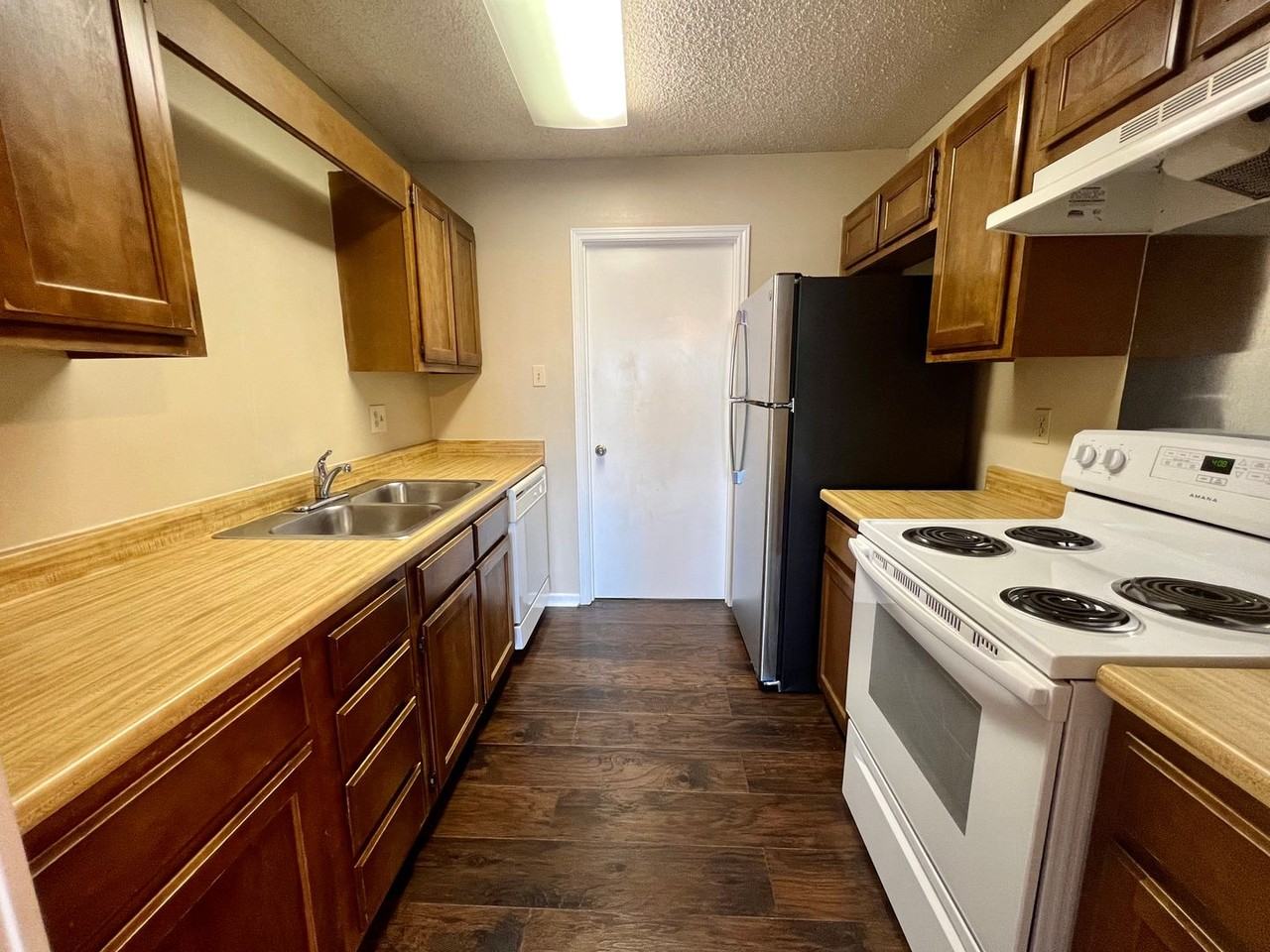 4545 Hoeneke St #103 - Photo 7 of 20