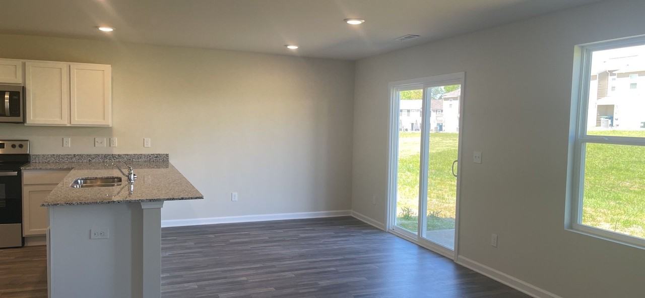 430 Winsely Ln - Photo 4 of 7