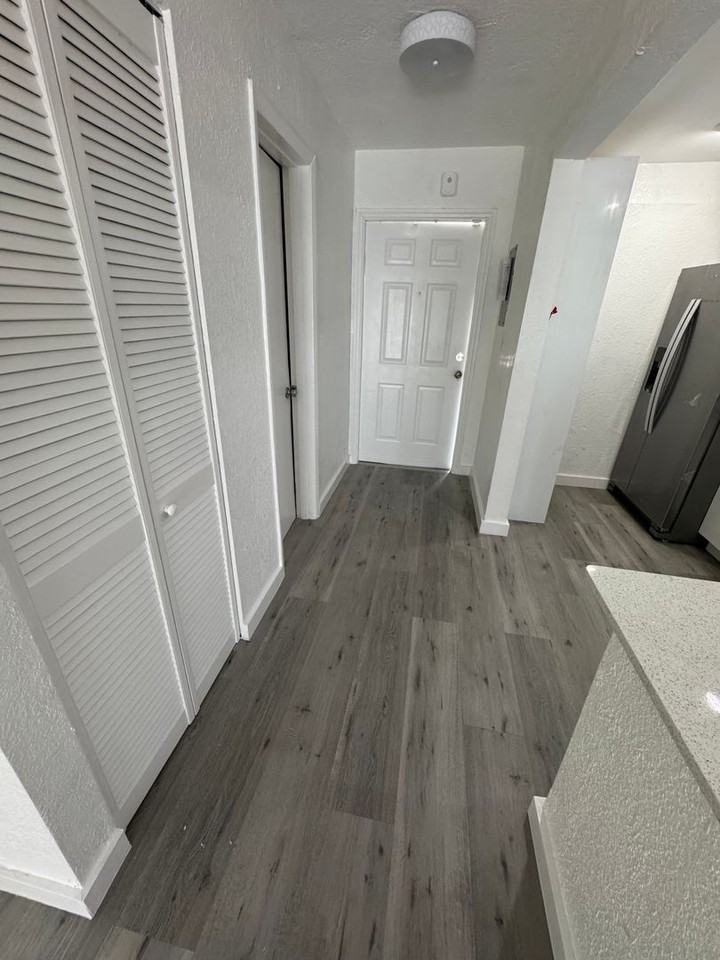 8650 Sw 67th Ave - Photo 2 of 19