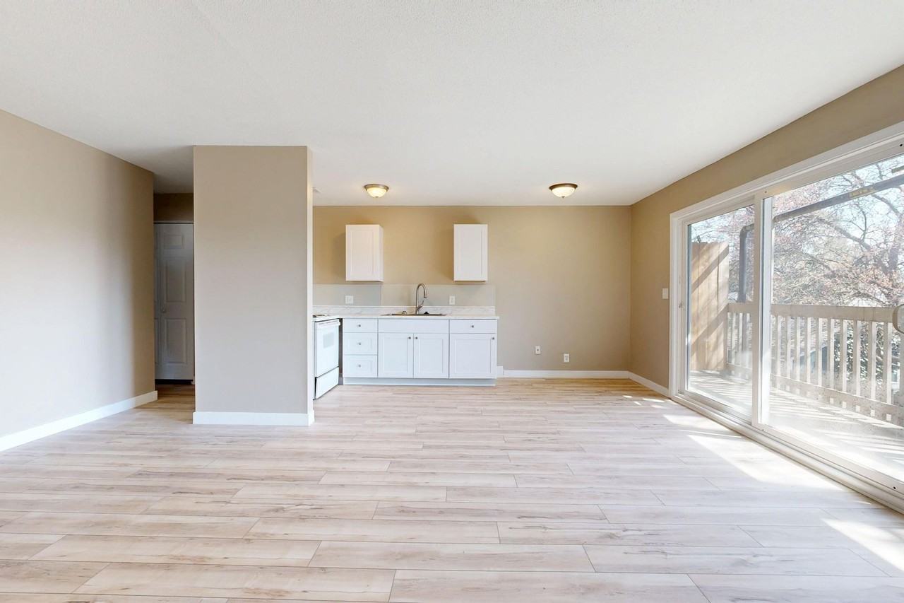 Roosevelt212 - Photo 2 of 24