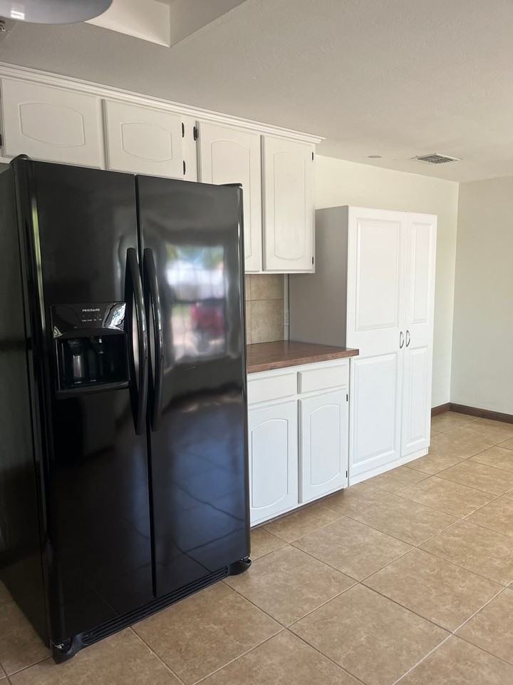 1712 Windsor Way - Photo 6 of 12