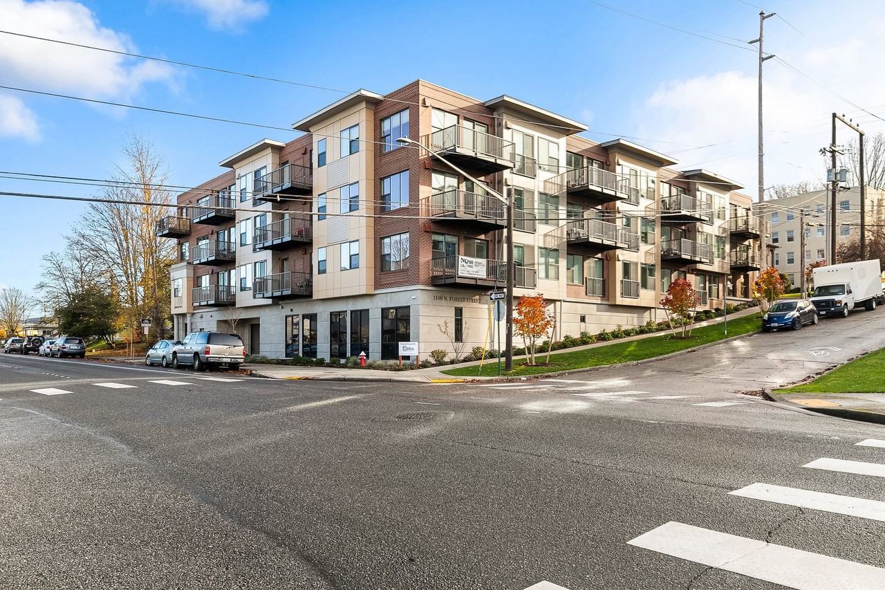 1100 North Forest Street - Photo 3 of 3