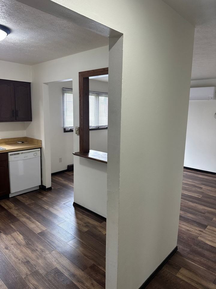 Immaculate Updated 1 & 2 Bedroom with 1 Bath - Photo 2 of 16