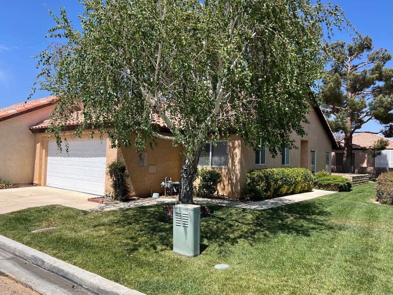 11531 Oak St - Photo 2 of 29