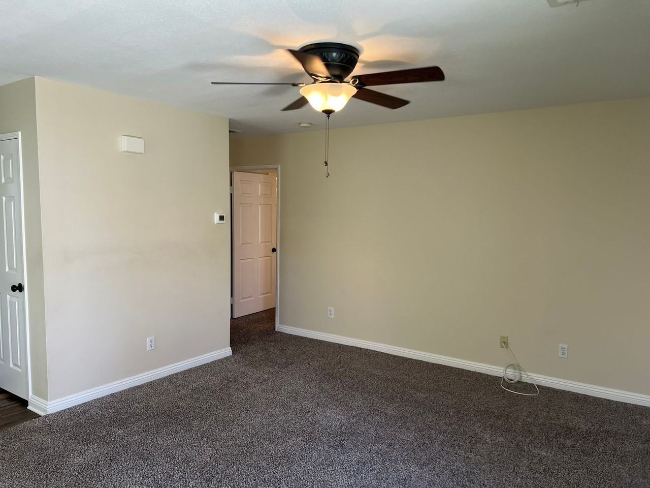 11531 Oak St - Photo 4 of 29