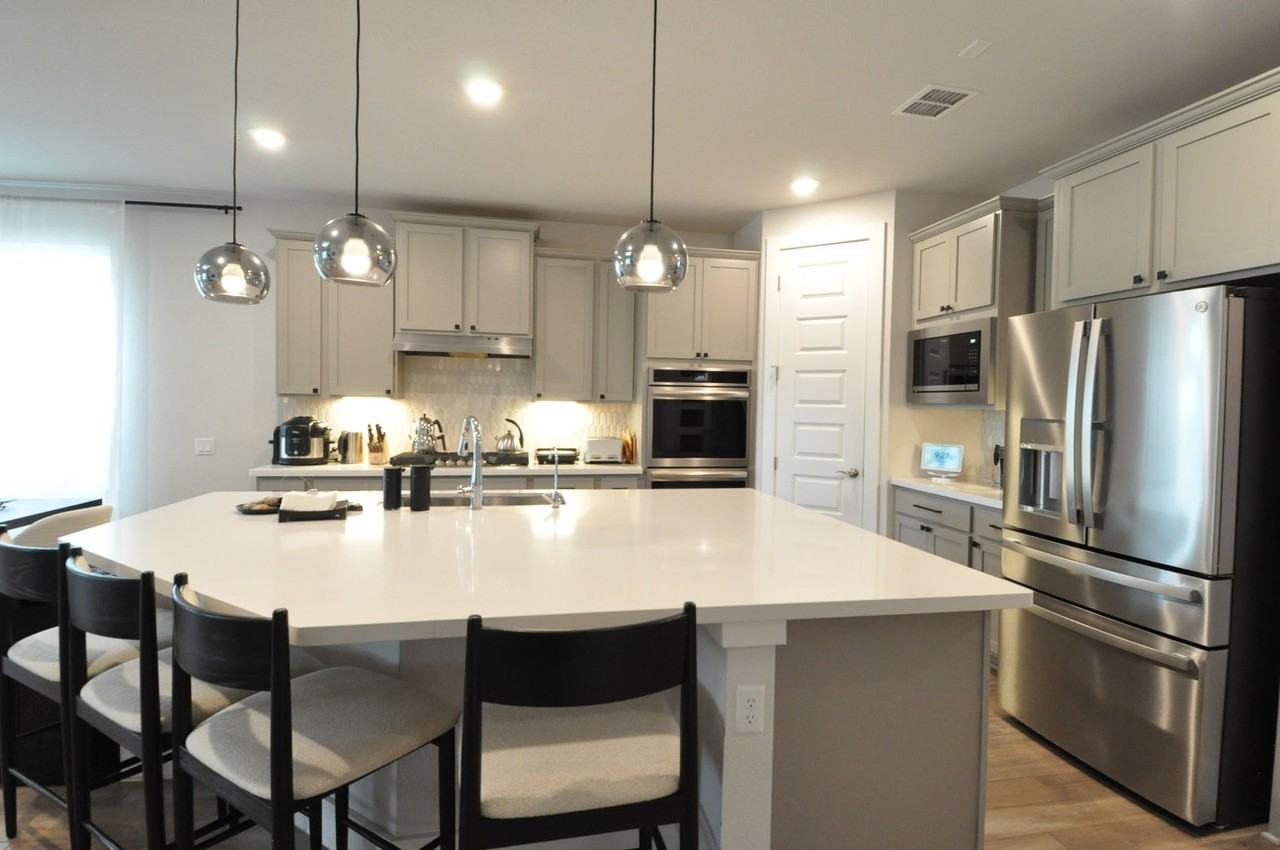 16804 Roselin Dr - Photo 7 of 41