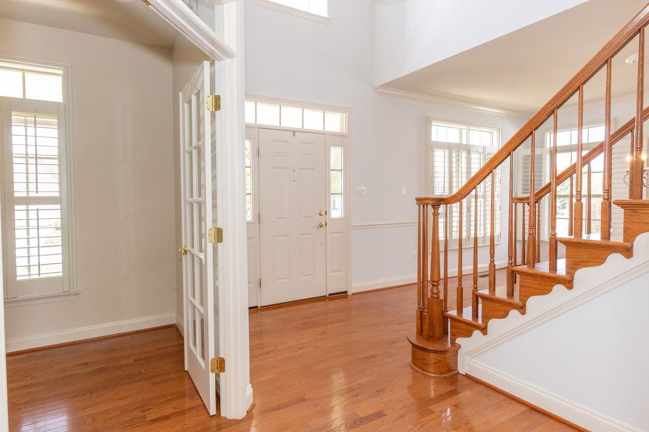 142 Lewis Washington Dr - Photo 3 of 50