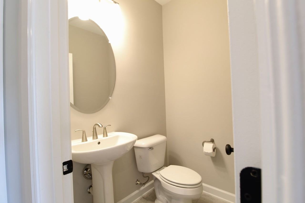 3424 Monterey Dr - Photo 3 of 39