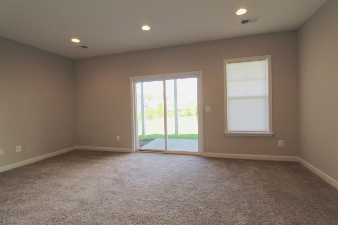 3424 Monterey Dr - Photo 4 of 39