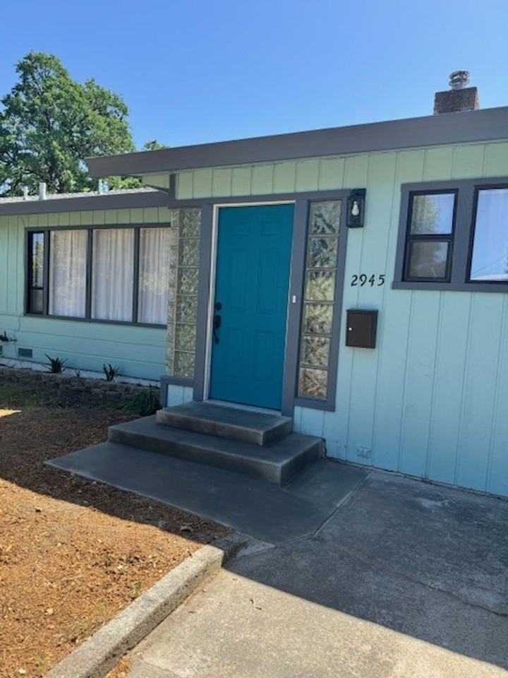 2945 Pioneer Dr - Photo 3 of 37