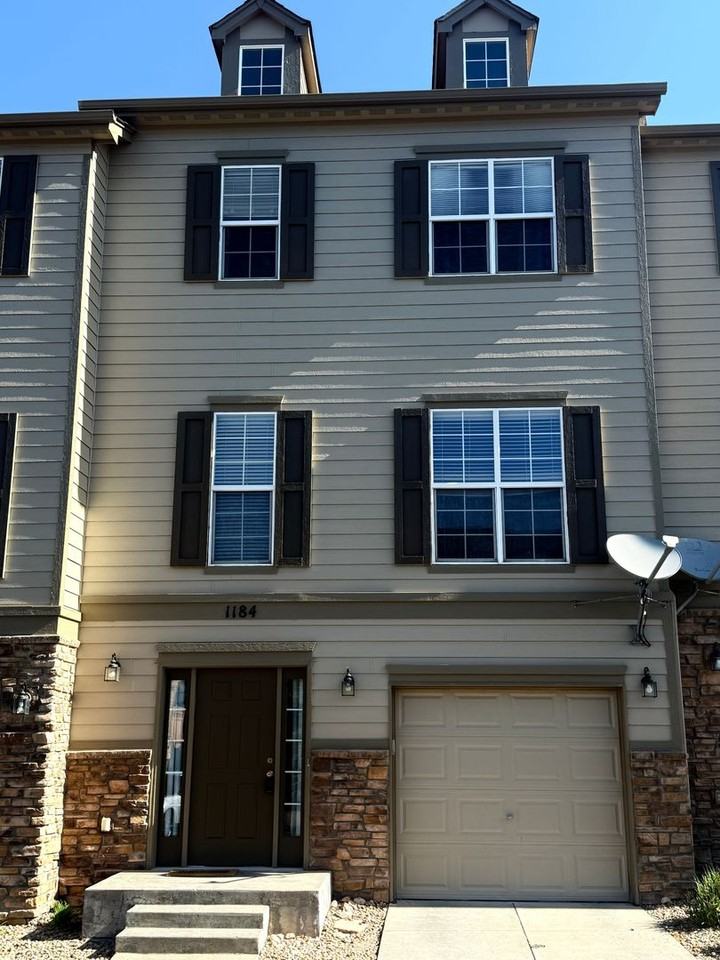 1184 Walters Pt - Photo 2 of 15