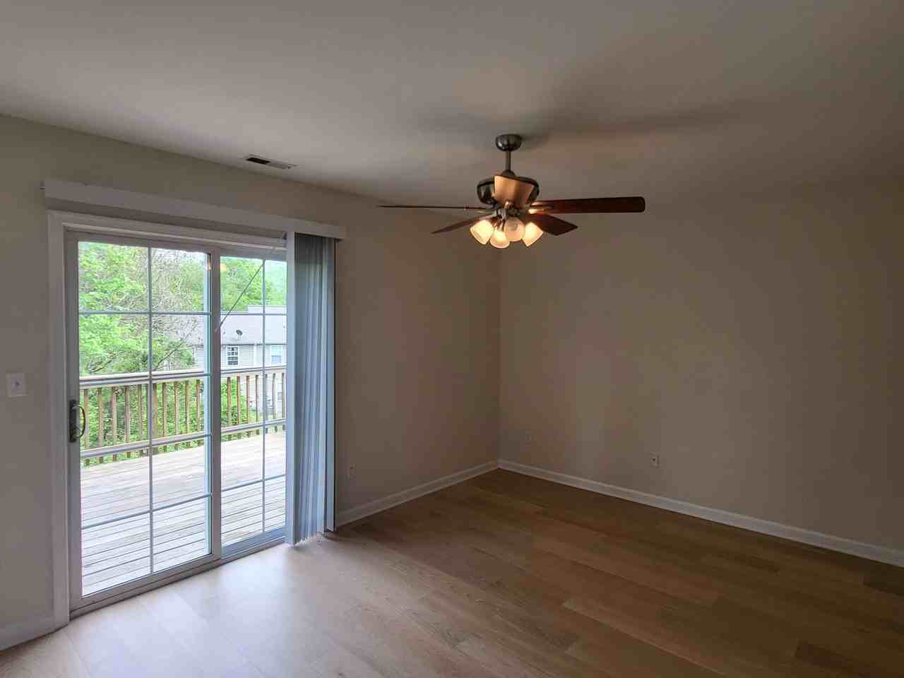 112 Greenwich Ct - Photo 2 of 22