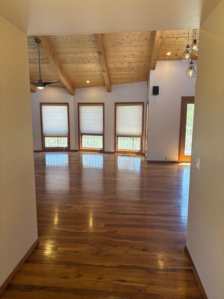 70 Moore Dr - Photo 2 of 25