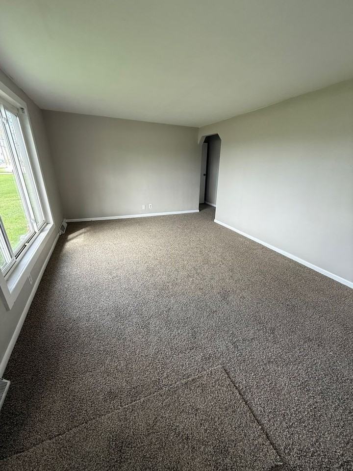 14304 W Commerce Rd - Photo 2 of 12