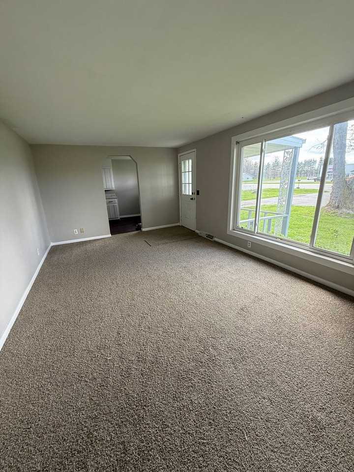 14304 W Commerce Rd - Photo 3 of 12