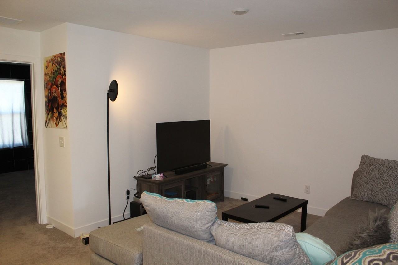 7218 Governors Row - Photo 6 of 12