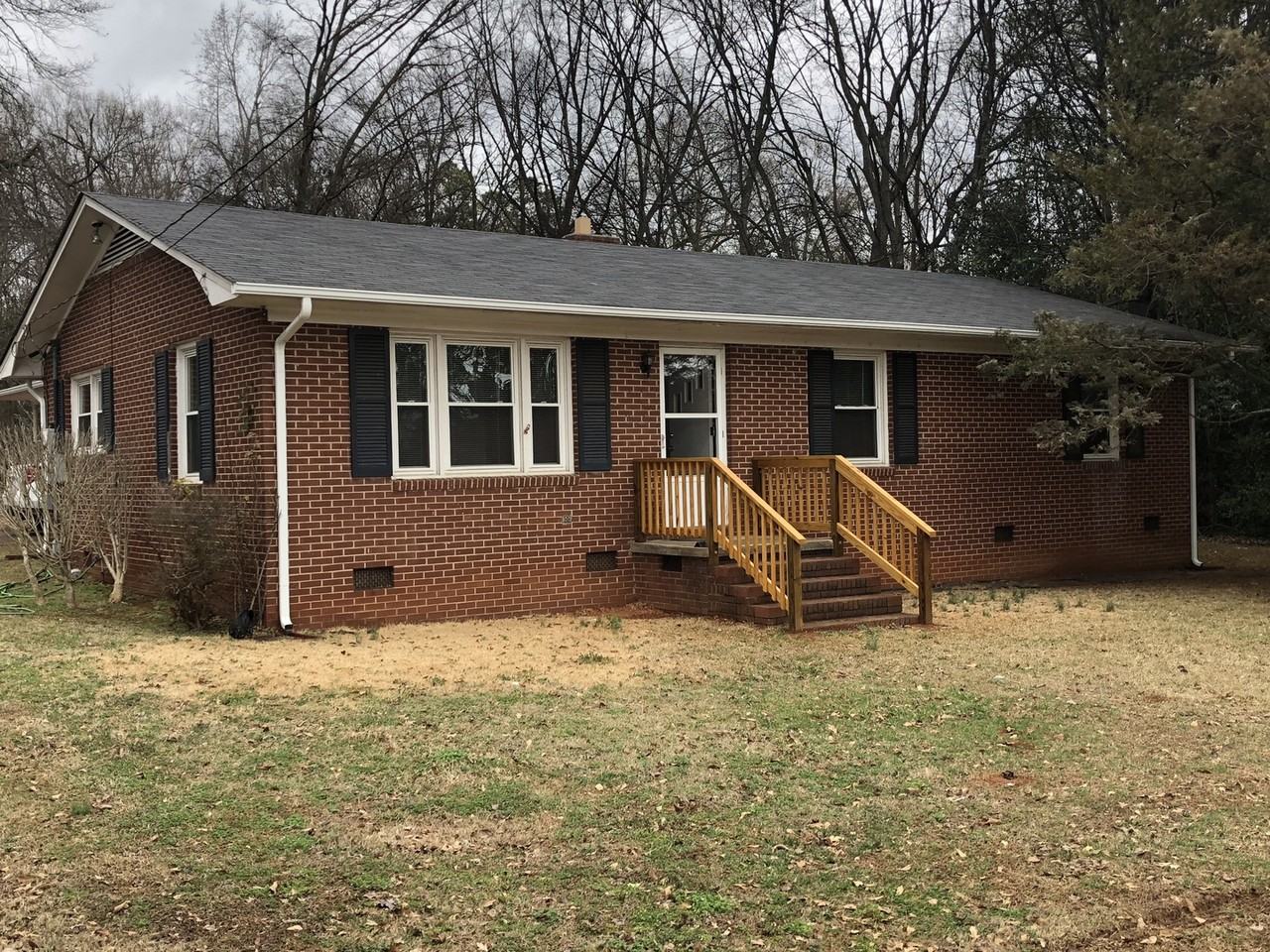 626 Tuckaseege Rd