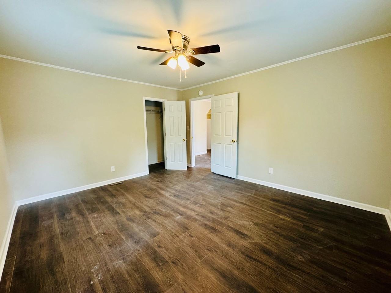 341 Pine St - Photo 3 of 12