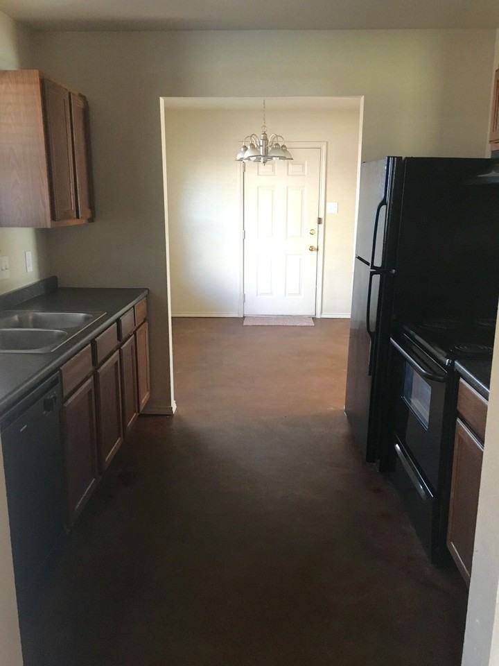 121 77th St - Photo 3 of 7