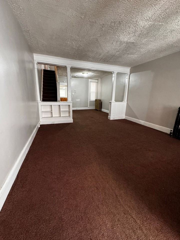 140 E 21st St - Photo 7 of 7