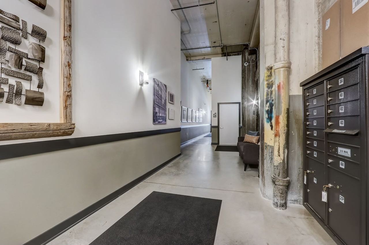 226 N Water St - Photo 3 of 13