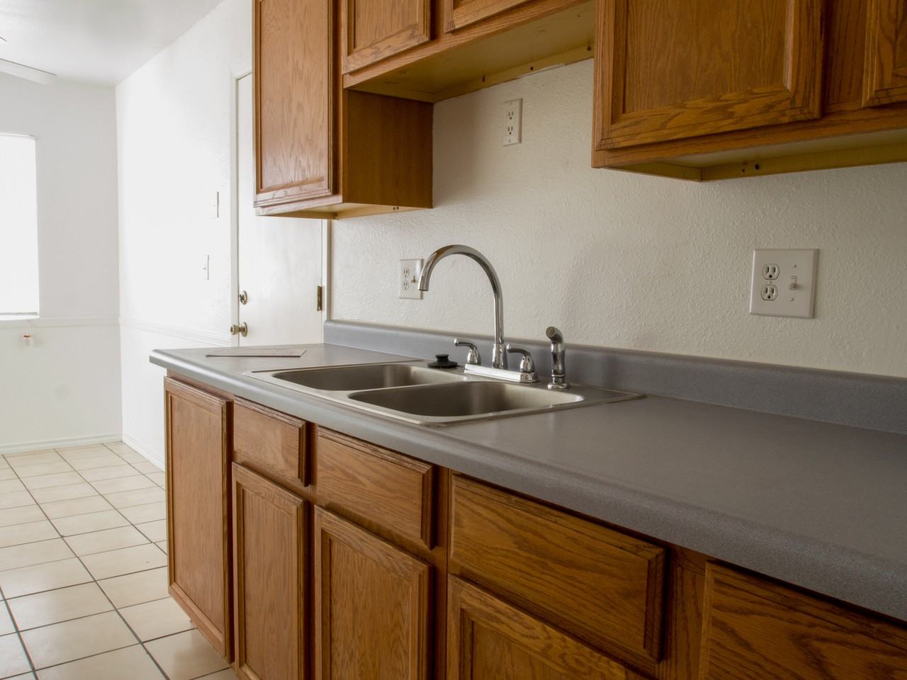 10825 Sunstone St - Photo 3 of 11
