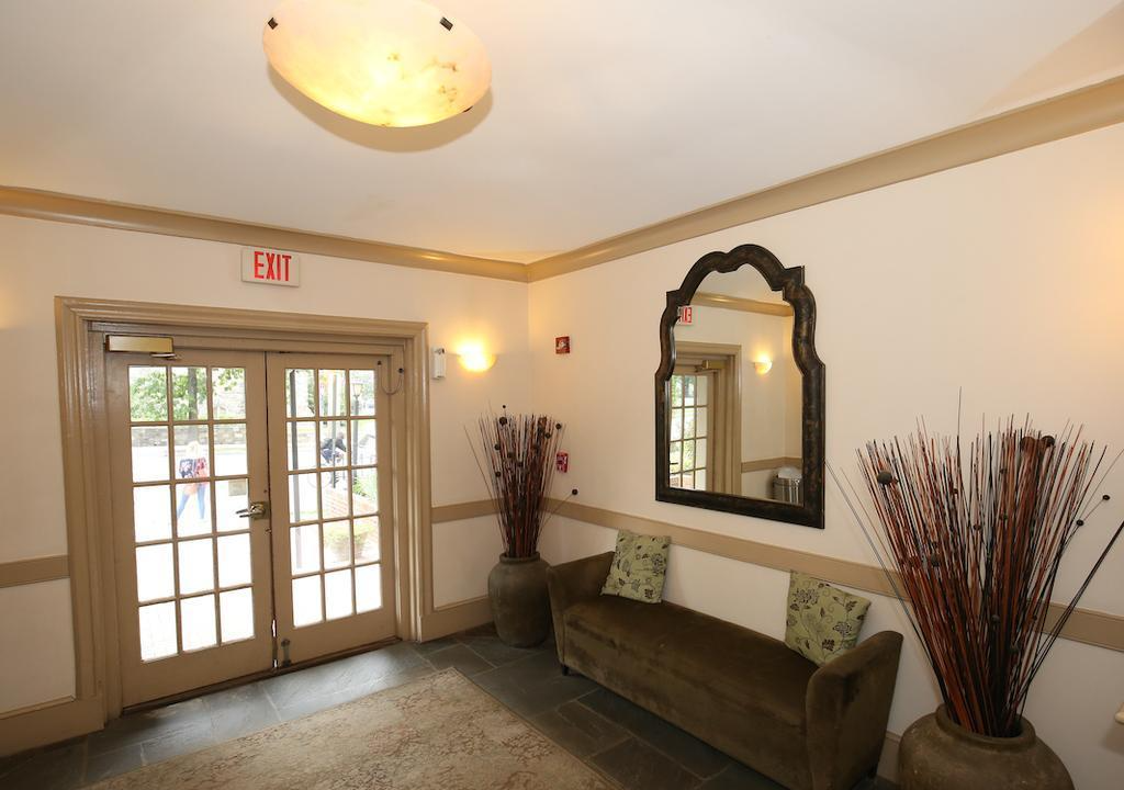 3010 Wisconsin Ave Nw - Photo 2 of 19