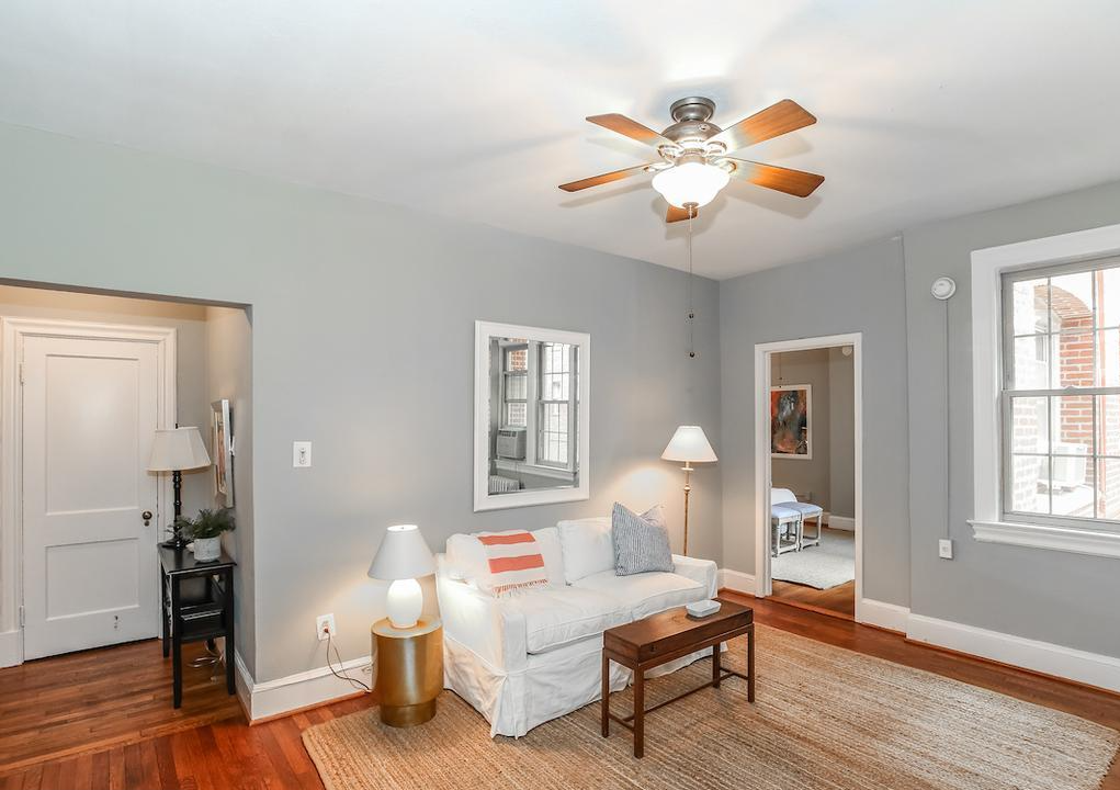 3010 Wisconsin Ave Nw - Photo 5 of 19