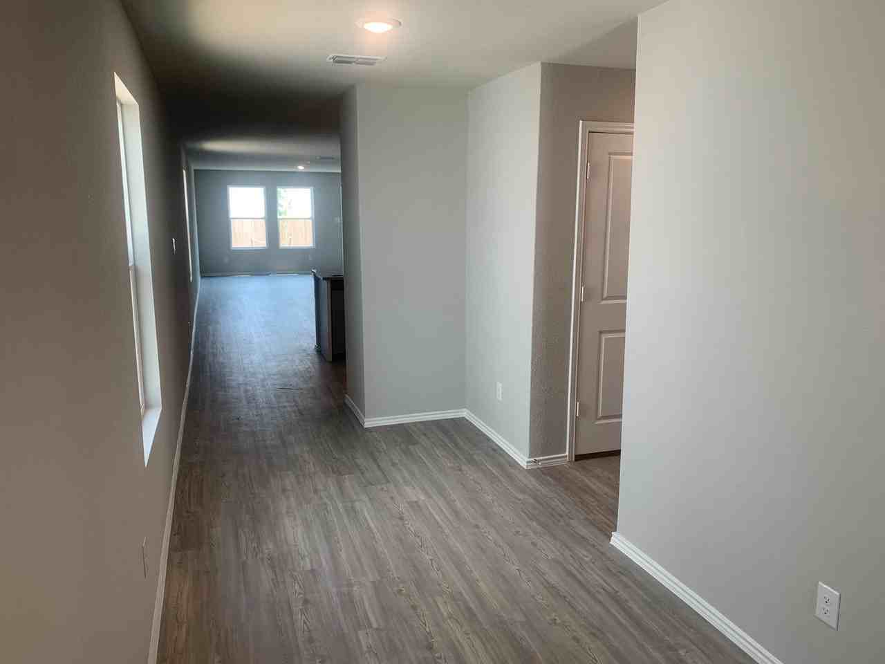 8522 Western Tanager - Photo 2 of 21