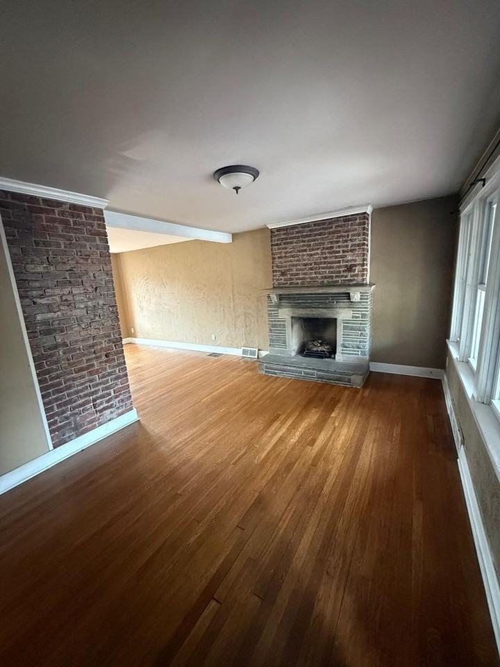 89 Haberman Ave - Photo 2 of 11