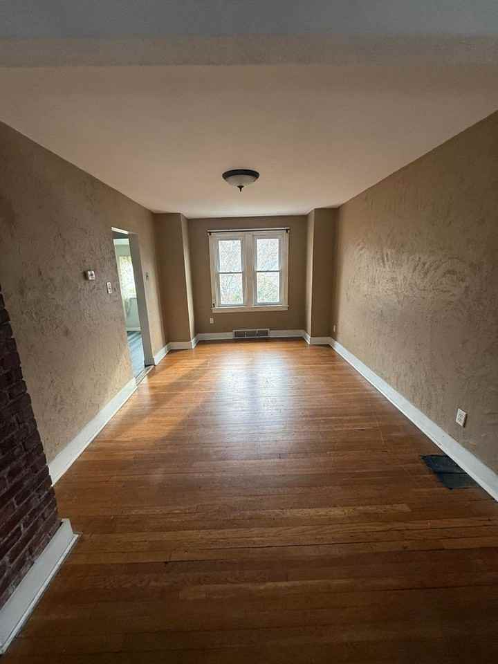 89 Haberman Ave - Photo 4 of 11