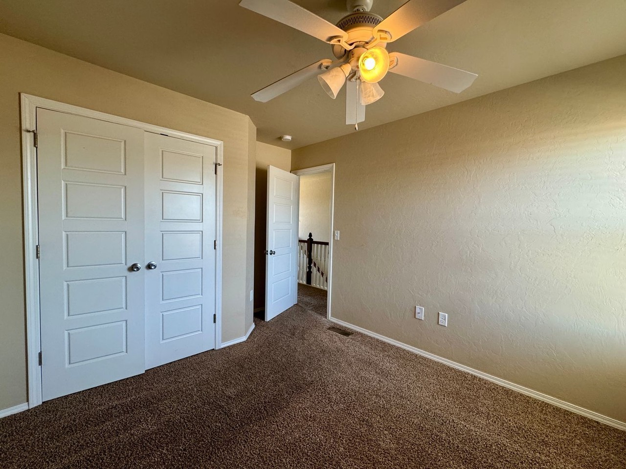 1305 Sw Washington Ave - Photo 4 of 8