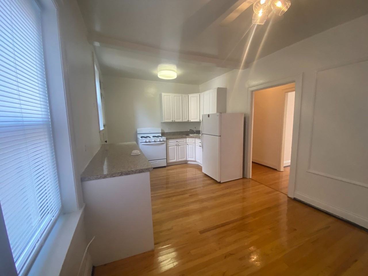 344 - *Argyle Manor* - Photo 2 of 7