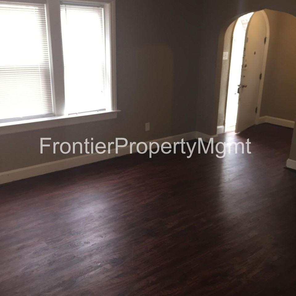 6510 Glenmore Ave - Photo 2 of 10