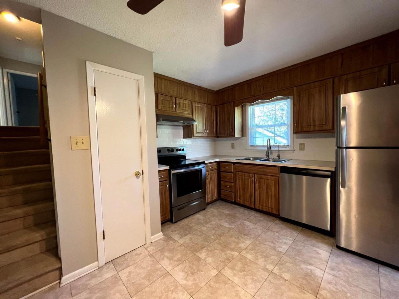 226 Bayfield Loop - Photo 2 of 23