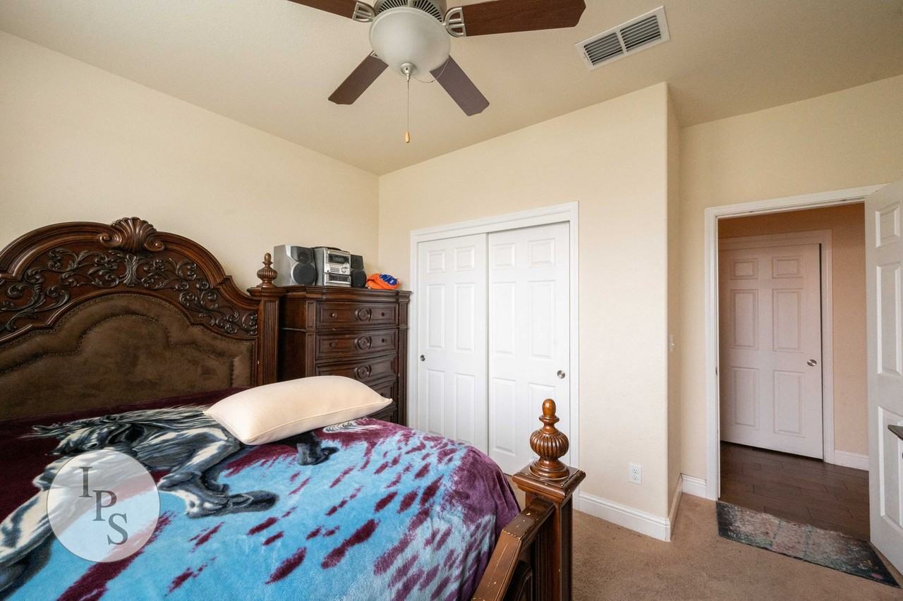 856 Reagan Ave - Photo 6 of 36