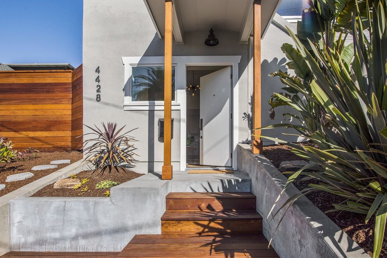 4428 Virginia Ave - Photo 2 of 31