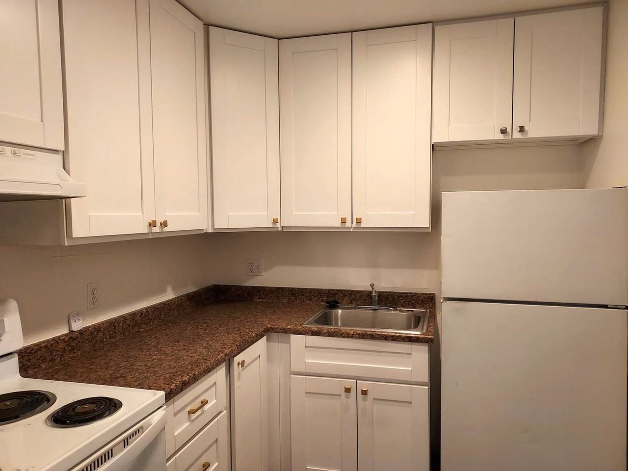 12349 Lakeshore Dr #8 - Photo 2 of 9