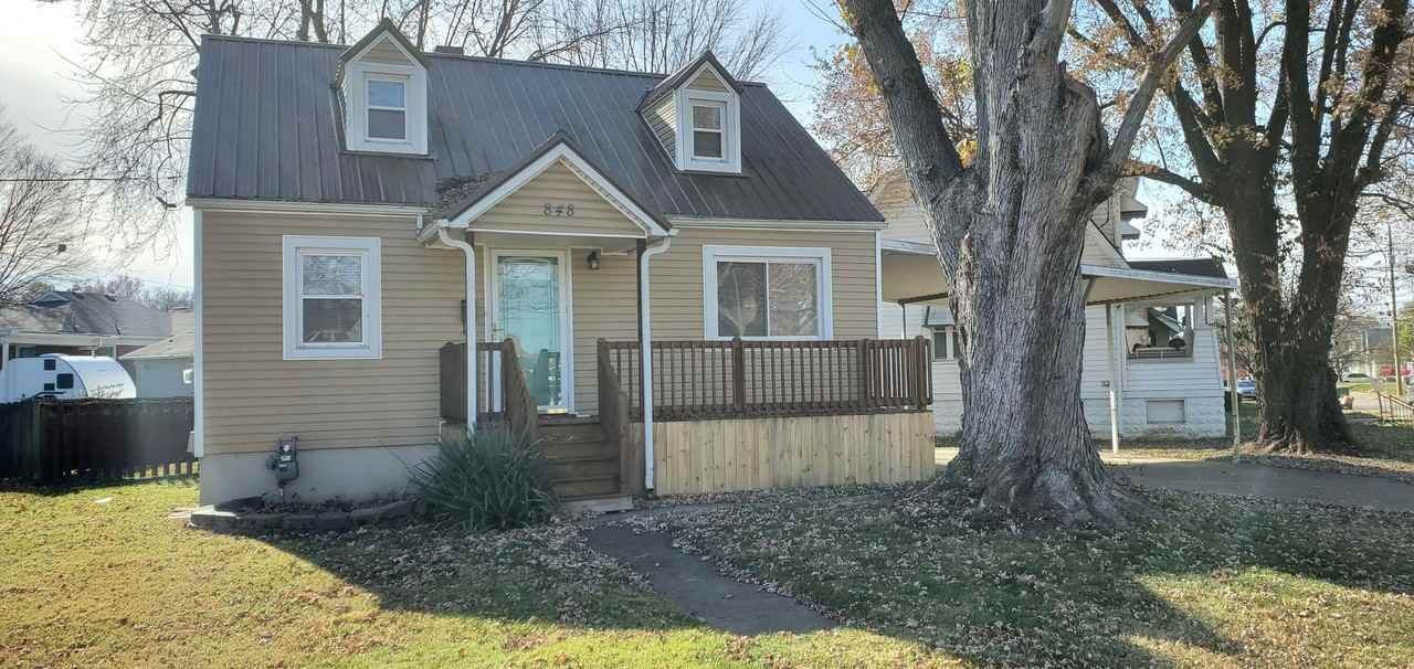 848 Reading Rd - Photo 2 of 50