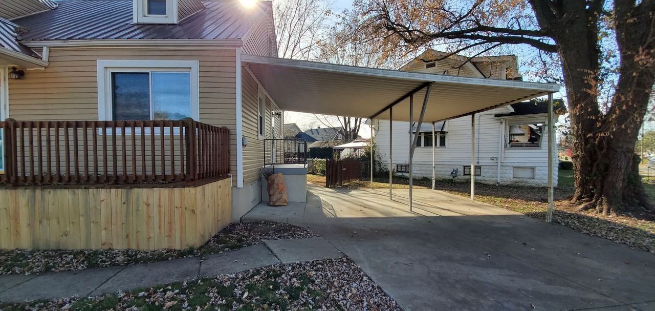 848 Reading Rd - Photo 3 of 50