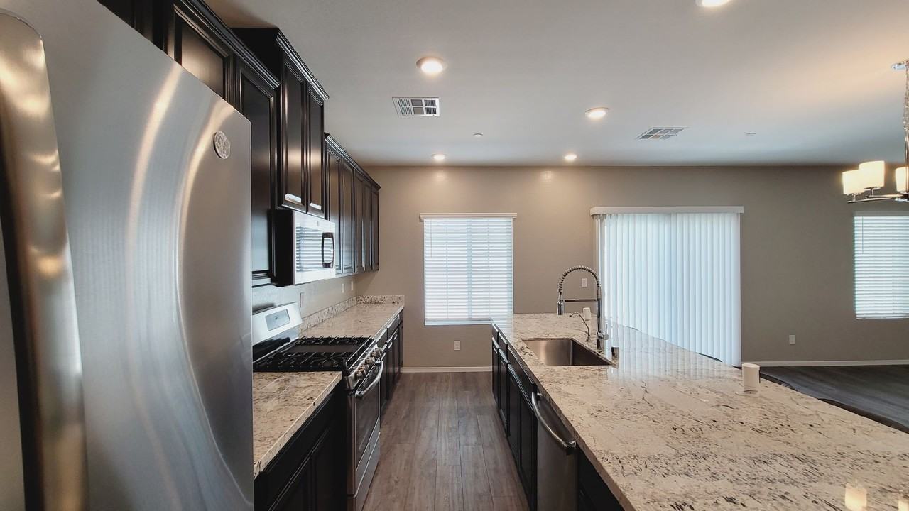 544 Teovani St #915 - Photo 7 of 29